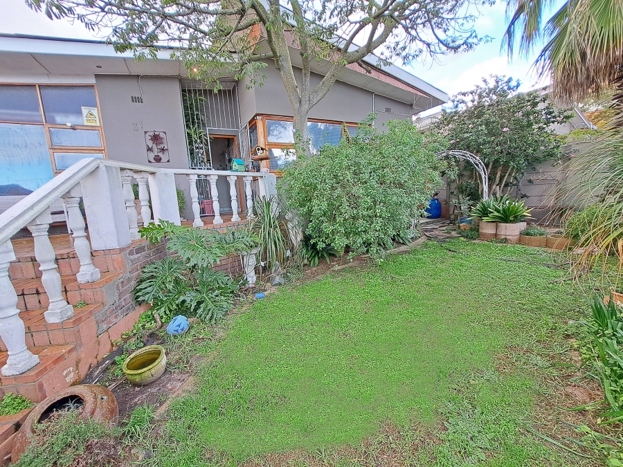 4 Bedroom Property for Sale in Avondale Western Cape